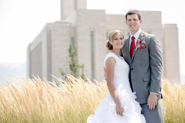 Wedding-and-Portrait-Photographer-Oquirrh-mountain-temple-wedding0130R0A8529-Blog(pp_w768_h511)