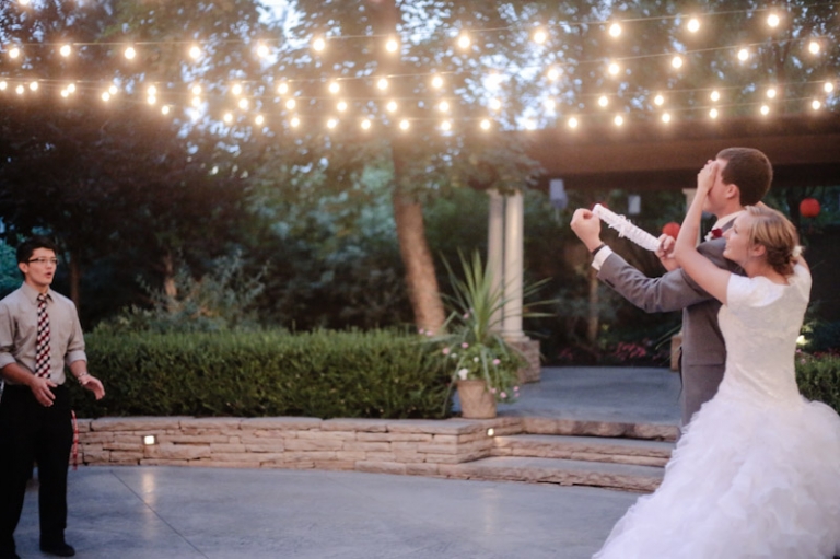 Wedding-and-Portrait-Photographer-Oquirrh-mountain-temple-wedding0290R0A9466-Blog(pp_w768_h511)
