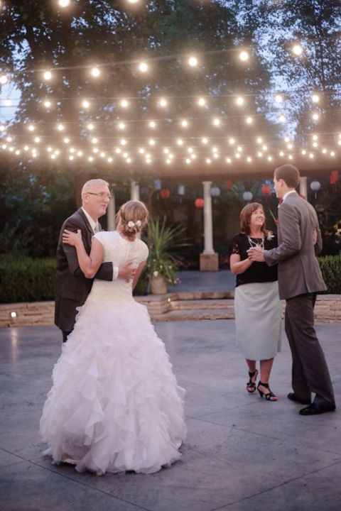 Wedding-and-Portrait-Photographer-Oquirrh-mountain-temple-wedding0310R0A9490-Blog(pp_w480_h720)
