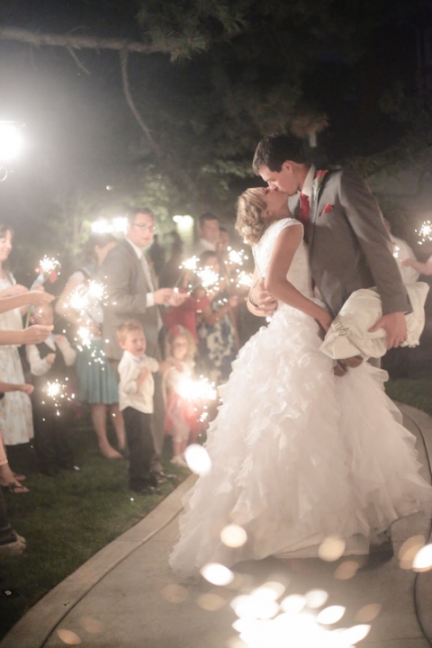 Wedding-and-Portrait-Photographer-Oquirrh-mountain-temple-wedding0340R0A9719-Blog(pp_w480_h720)