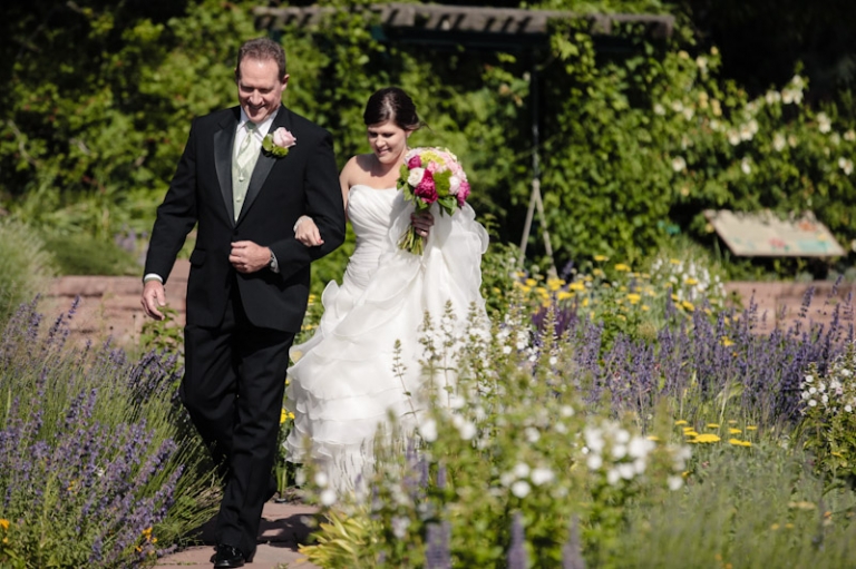 Wedding-and-Portrait-Photographer-Red-Butte-Garden-Wedding-Photographer008IMG_3351-Blog(pp_w768_h511)