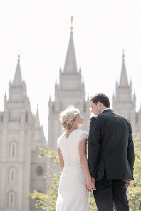 Wedding-and-Portrait-Photographer-SLC-Temple-Wedding-photographer-UT030IMG_7624-Blog(pp_w480_h720)