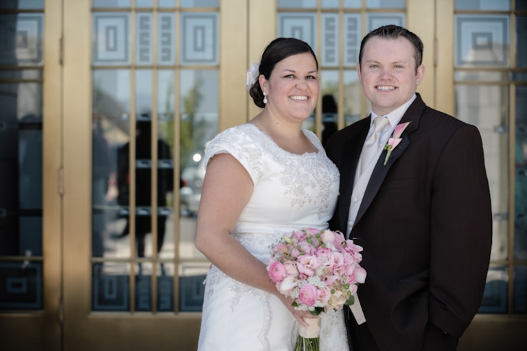 Wedding-and-Portrait-Photographer-Stone-Gate-Center-Reception-UT0120R0A6955-Blog(pp_w768_h511)