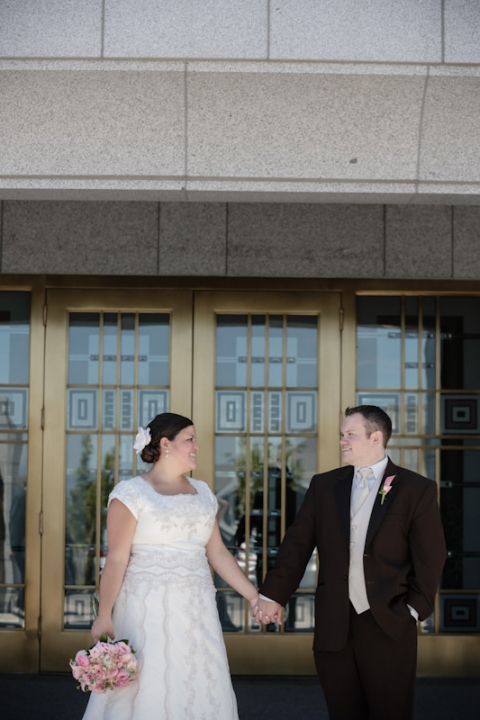 Wedding-and-Portrait-Photographer-Stone-Gate-Center-Reception-UT0130R0A6989-Blog(pp_w480_h720)