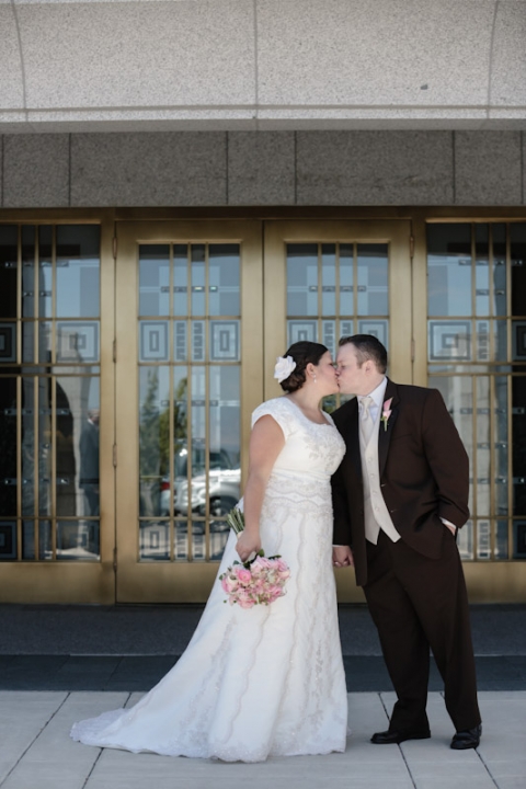 Wedding-and-Portrait-Photographer-Stone-Gate-Center-Reception-UT0150R0A6995-Blog(pp_w480_h720)