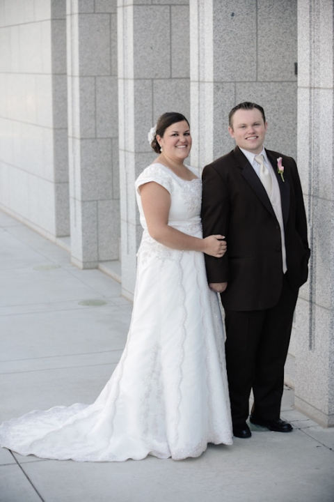 Wedding-and-Portrait-Photographer-Stone-Gate-Center-Reception-UT0160R0A7043-Blog(pp_w480_h720)