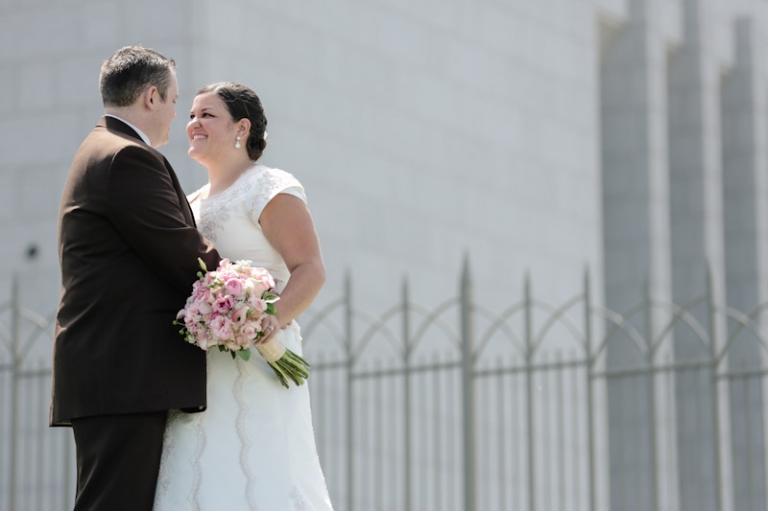 Wedding-and-Portrait-Photographer-Stone-Gate-Center-Reception-UT0250R0A7127-Blog(pp_w768_h511)