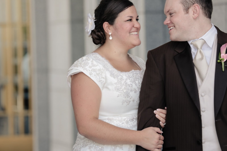 Wedding-and-Portrait-Photographer-Stone-Gate-Center-Reception-UT0260R0A7212-Blog(pp_w768_h511)