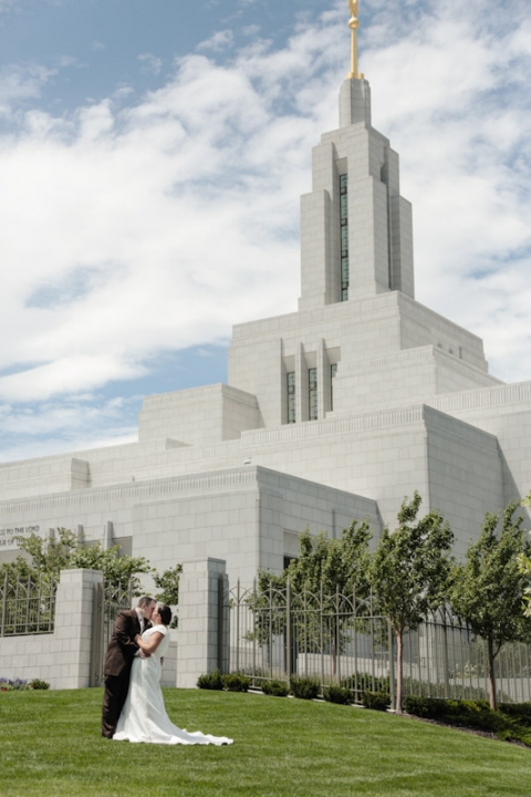 Wedding-and-Portrait-Photographer-Stone-Gate-Center-Reception-UT0290R0A7313-Blog(pp_w480_h720)