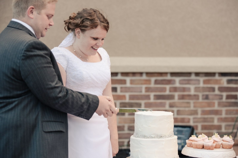 Wedding-and-Portrait-Photographer-Summer-Wedding0580R0A2000-Blog(pp_w768_h511)