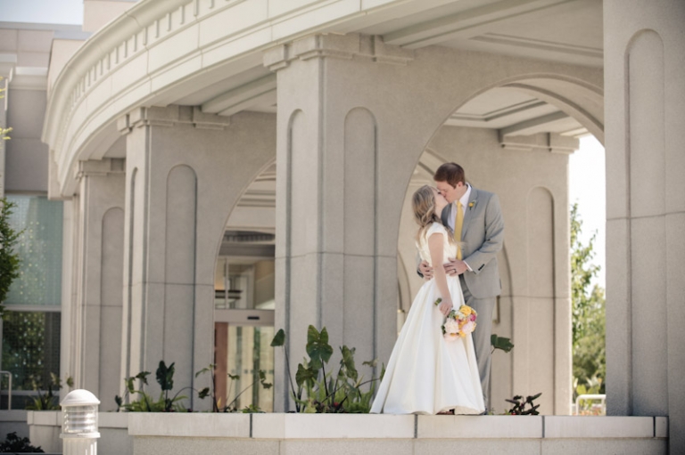 Wedding-and-Portrait-Photographer-Timpanogos-Temple-Wedding016IMG_1478-Blog(pp_w768_h511)