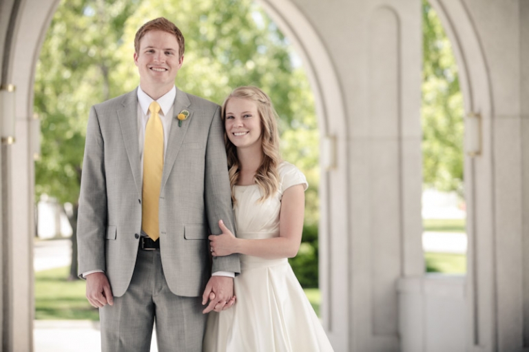 Wedding-and-Portrait-Photographer-Timpanogos-Temple-Wedding023IMG_1267-Blog(pp_w768_h511)