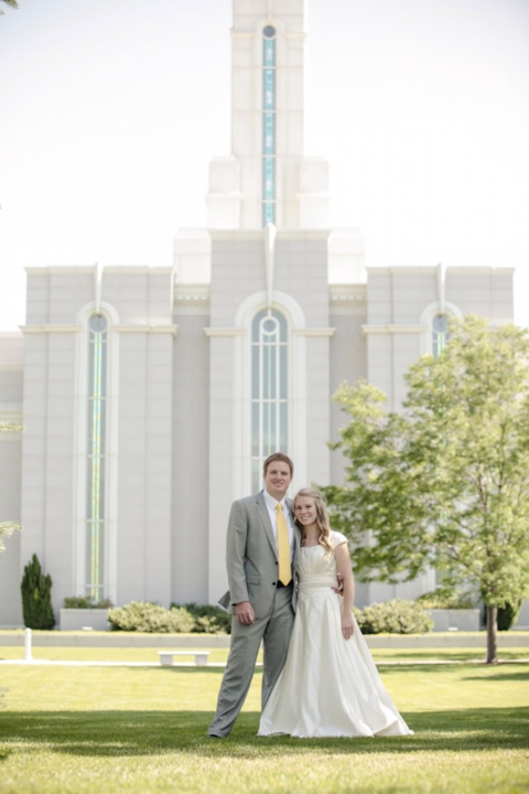 Wedding-and-Portrait-Photographer-Timpanogos-Temple-Wedding030IMG_1602-Blog(pp_w480_h720)