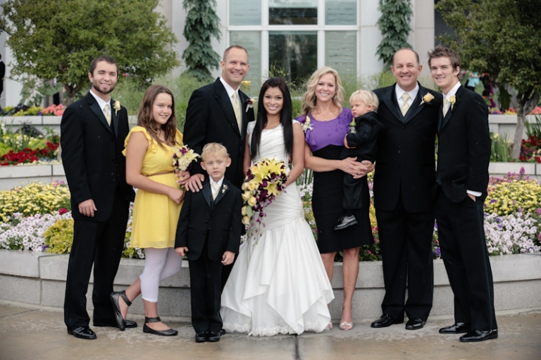 Wedding-and-Portrait-Photographer-Timpanogos-Temple-wedding0140R0A9447-Blog(pp_w768_h511)