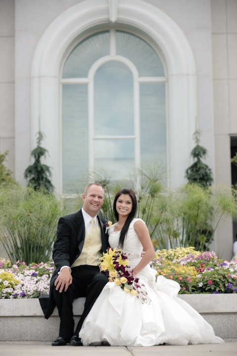 Wedding-and-Portrait-Photographer-Timpanogos-Temple-wedding0150R0A9600-Blog(pp_w480_h720)