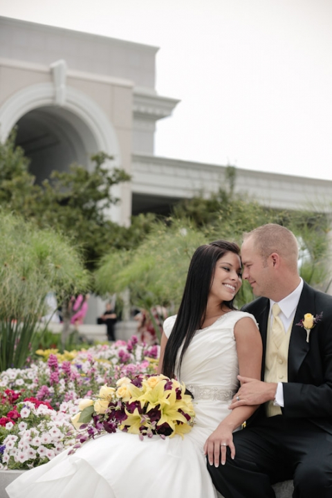 Wedding-and-Portrait-Photographer-Timpanogos-Temple-wedding0160R0A9588-Blog(pp_w480_h720)