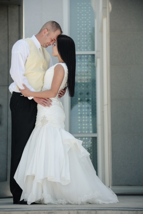 Wedding-and-Portrait-Photographer-Timpanogos-Temple-wedding0310R0A9804-Blog(pp_w480_h720)