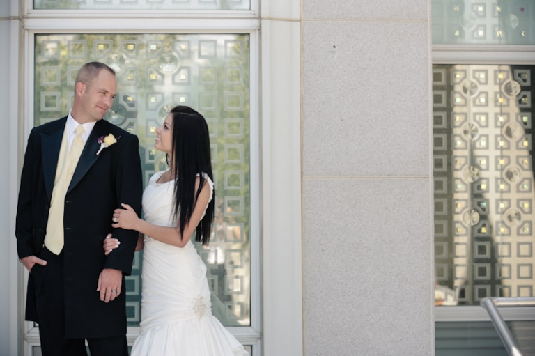 Wedding-and-Portrait-Photographer-Timpanogos-Temple-wedding0350R0A9873-Blog(pp_w768_h511)