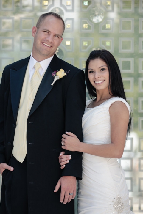 Wedding-and-Portrait-Photographer-Timpanogos-Temple-wedding0370R0A9888-Blog(pp_w480_h720)