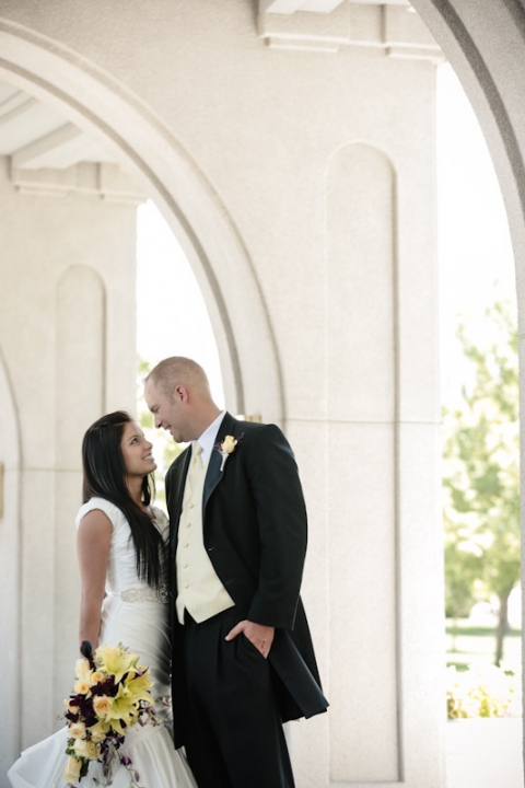 Wedding-and-Portrait-Photographer-Timpanogos-Temple-wedding0380R0A9968-Blog(pp_w480_h720)