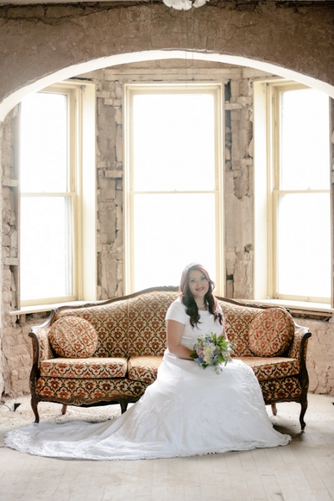 Wedding-and-Portrait-Photographer-Vintage-bridals0100R0A2223-Blog(pp_w480_h720)