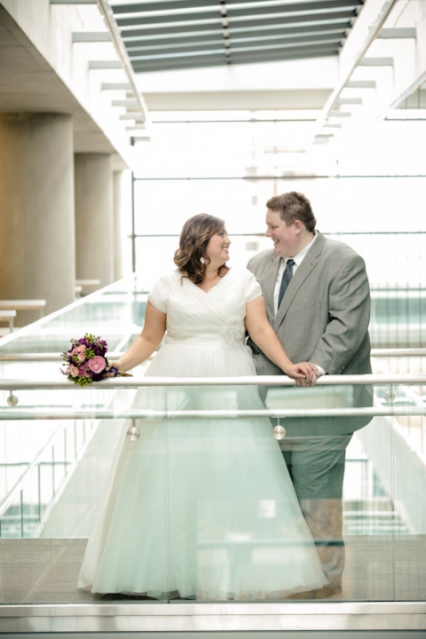 Wedding-Photographer-Modern-Bridals003-Blog(pp_w480_h720)