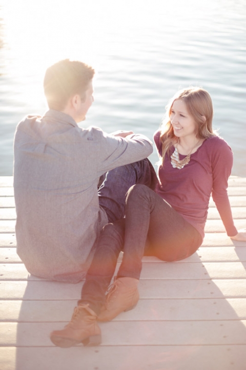 Wedding-and-Portrait-Photographer-Dock-engagement-photos-fall0020R0A8894-Blog(pp_w480_h720)