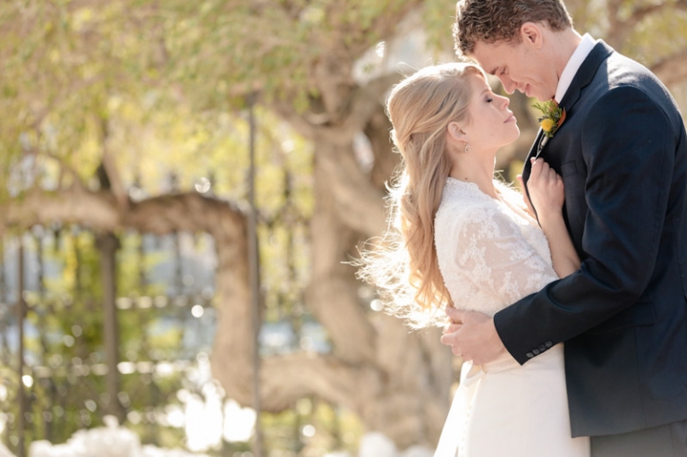 Wedding-Photographer-This-is-the-place-heritage-park-reception021-Blog(pp_w768_h511)