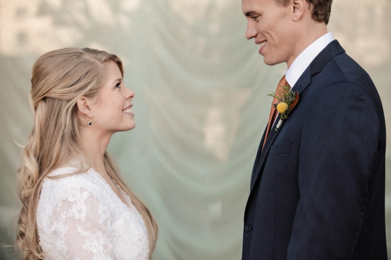 Wedding-Photographer-This-is-the-place-heritage-park-reception028-Blog(pp_w768_h511)