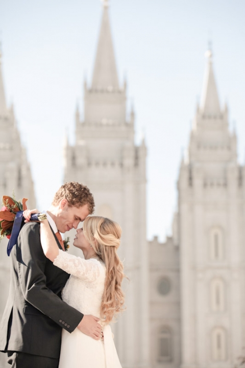 Wedding-Photographer-This-is-the-place-heritage-park-reception040-Blog(pp_w480_h720)