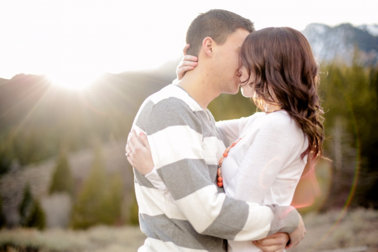 Wedding-Photographer-Canyon-Engagements-UT-photographer009-Blog(pp_w768_h511)