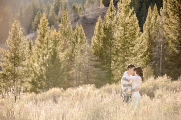 Wedding-Photographer-Canyon-Engagements-UT-photographer016-Blog(pp_w768_h511)