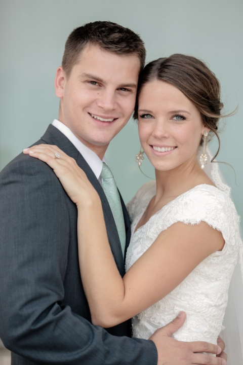 Wedding-and-Portrait-Photographer-Oqhirr-Temple-wedding-The-Bungalow-reception0130R0A3252-Blog(pp_w480_h720)