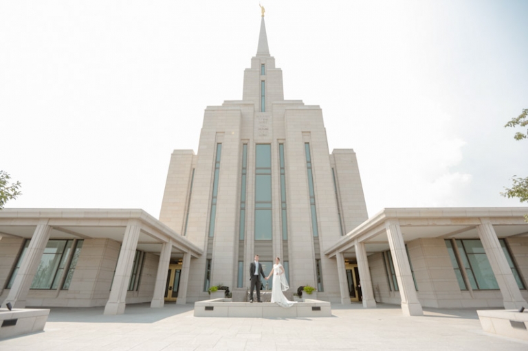 Wedding-and-Portrait-Photographer-Oqhirr-Temple-wedding-The-Bungalow-reception0210R0A3409-Blog(pp_w768_h511)