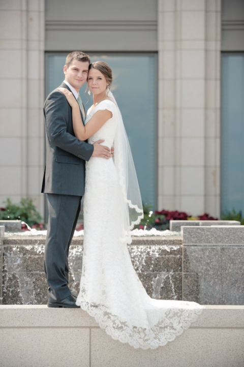 Wedding-and-Portrait-Photographer-Oqhirr-Temple-wedding-The-Bungalow-reception0260R0A3449-Blog(pp_w480_h720)