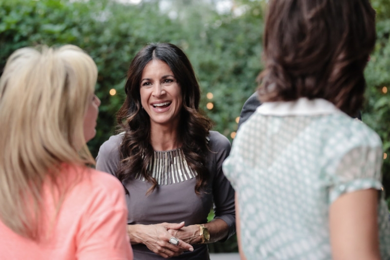 Wedding-and-Portrait-Photographer-Oqhirr-Temple-wedding-The-Bungalow-reception0490R0A4047-Blog(pp_w768_h511)