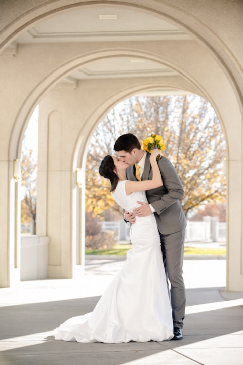 Wedding-Photographer-Timpanogos-Temple-wedding-photos004-Blog(pp_w480_h720)