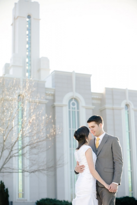 Wedding-Photographer-Timpanogos-Temple-wedding-photos013-Blog(pp_w480_h720)