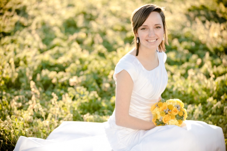 Wedding-Photographer-Timpanogos-Temple-wedding-photos021-Blog(pp_w768_h511)