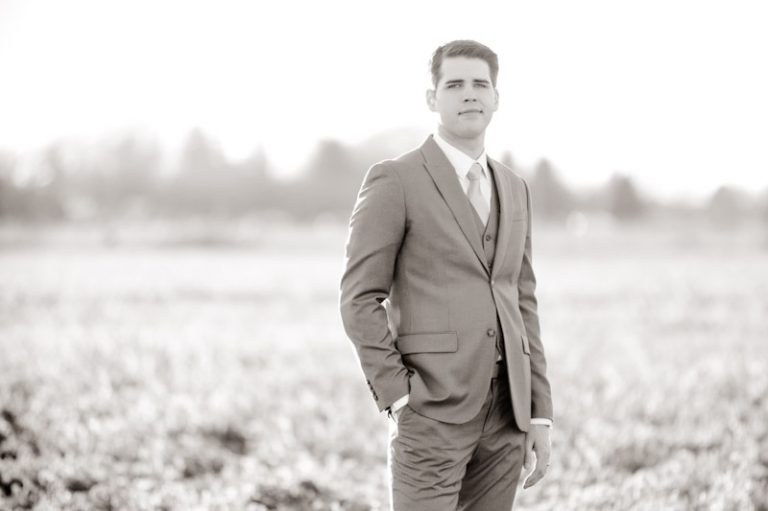 Wedding-Photographer-Timpanogos-Temple-wedding-photos023-Blog(pp_w768_h511)