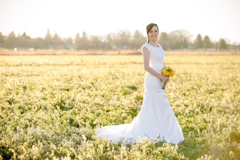Wedding-Photographer-Timpanogos-Temple-wedding-photos024-Blog(pp_w768_h511)