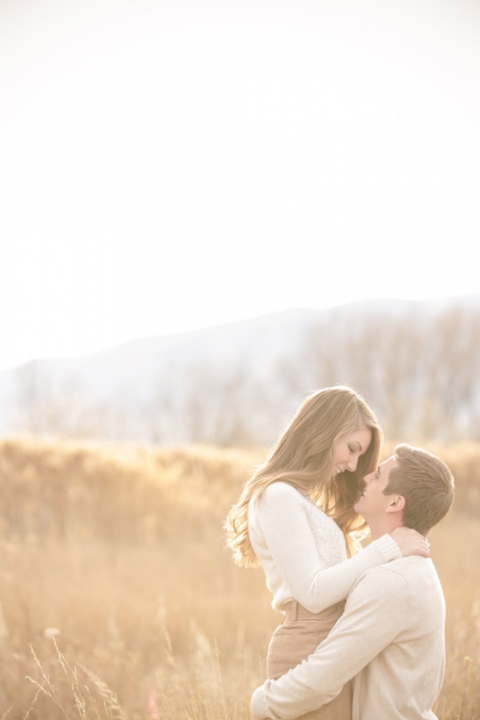 Wedding-Photographer-Cute-Engagements007-Blog(pp_w480_h720)