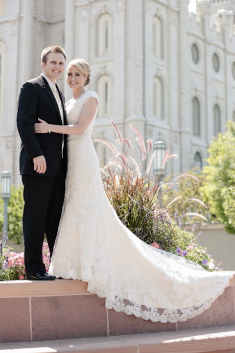 Wedding-and-Portrait-Photographer-SLC-temple-wedding0220R0A2513-Blog(pp_w480_h720)