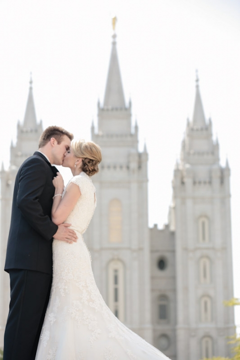 Wedding-and-Portrait-Photographer-SLC-temple-wedding0270R0A2819-Blog(pp_w480_h720)