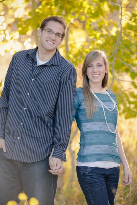 Wedding-and-Portrait-Photographer-Fall-Canyon-Engagements-UT0150R0A5126-Blog(pp_w480_h720)