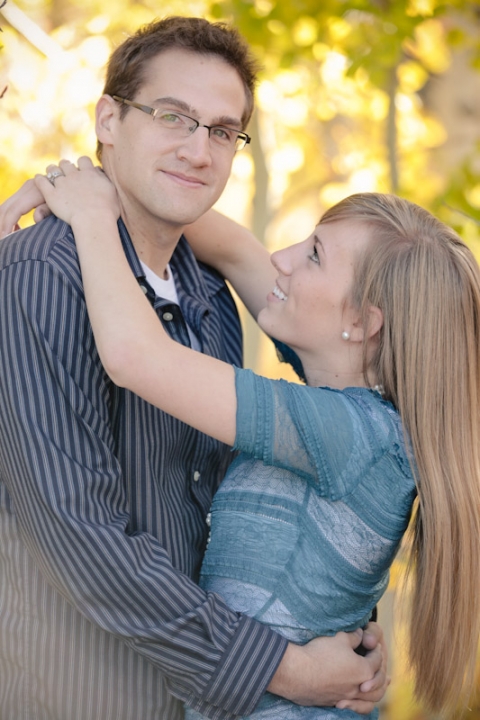 Wedding-and-Portrait-Photographer-Fall-Canyon-Engagements-UT0180R0A5102-Blog(pp_w480_h720)