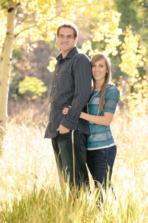 Wedding-and-Portrait-Photographer-Fall-Canyon-Engagements-UT0230R0A5281-Blog(pp_w480_h720)