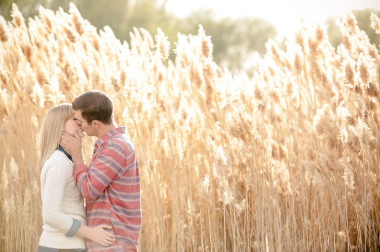 EK-Studios-Wedding-Photographer-Dock-Engagements008-Blog(pp_w768_h511)