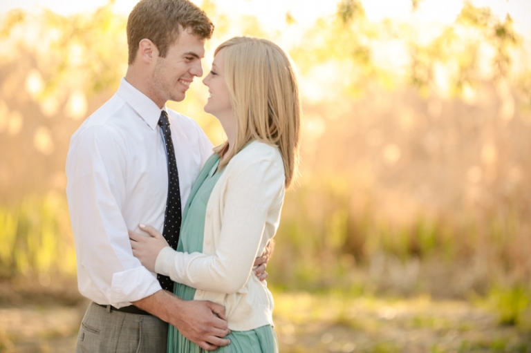 EK-Studios-Wedding-Photographer-Dock-Engagements041-Blog(pp_w768_h511)