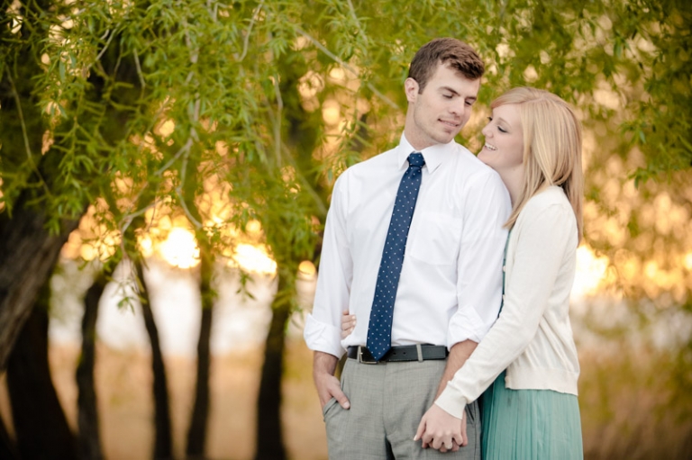 EK-Studios-Wedding-Photographer-Dock-Engagements049-Blog(pp_w768_h511)